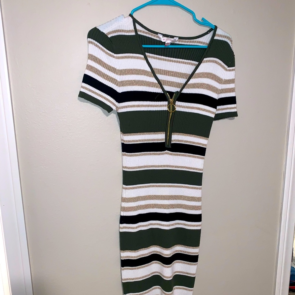 Womens short sleeve fitted dress